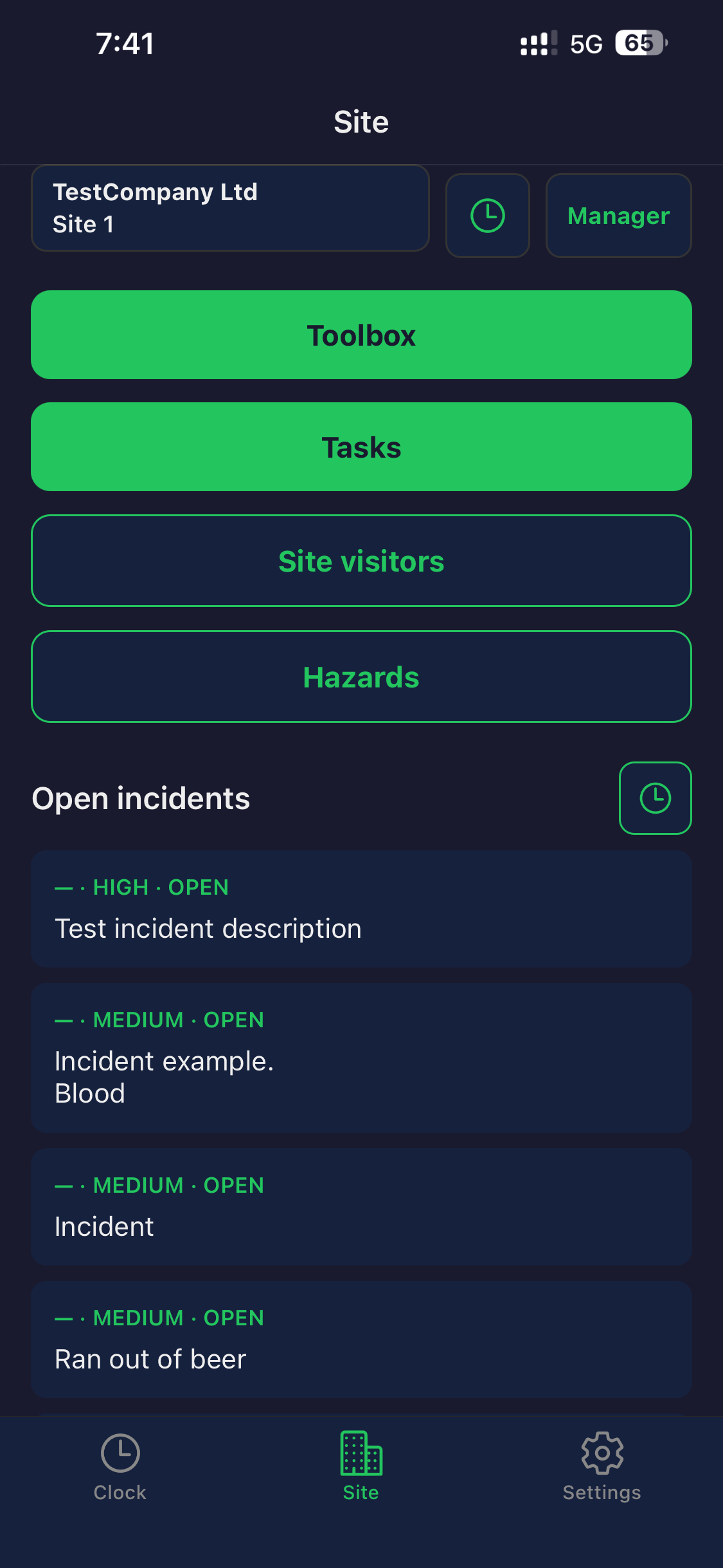 SiteSafe HammerTime mobile manager dashboard showing live site roster and compliance status